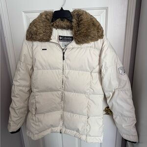 Columbia Women's Cream Puffer Jacket with Faux Fur Collar